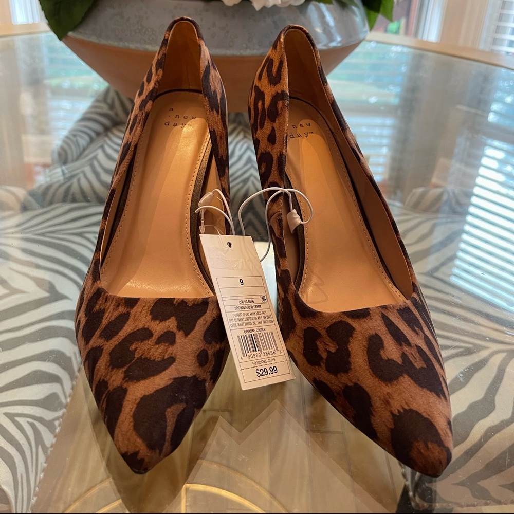 BNWT A New Day (Target brand) animal print heels size 9. Smoke free home.